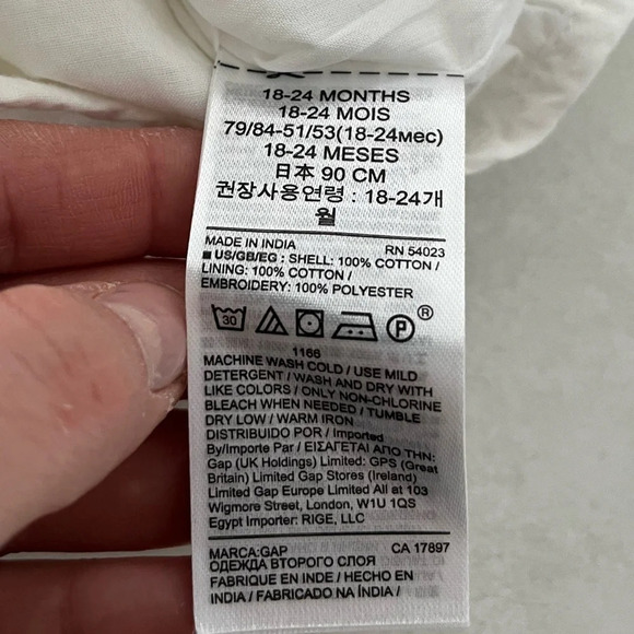 NWT Gap Baby/ Girls 18-24 months/ white laser cut flower cotton shorts/ Bloomers - Picture 3 of 4